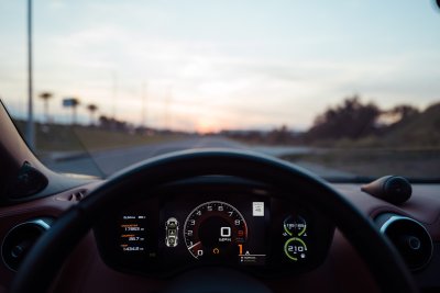 Vanaf juli zijn al deze veiligheidssystemen verplicht in nieuwe auto's